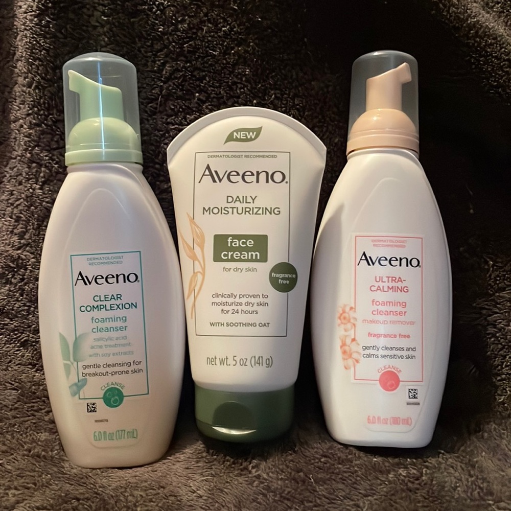 Aveeno facial care bundle